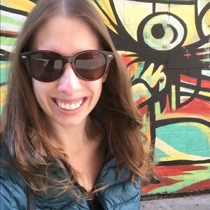 Meet your Posher, Gina